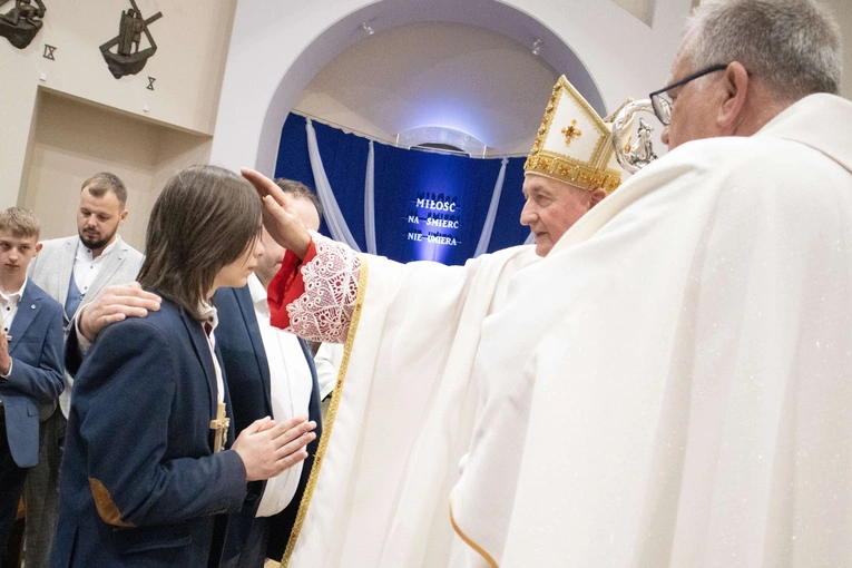 Bierzmowanie w Słopnicach Dolnych