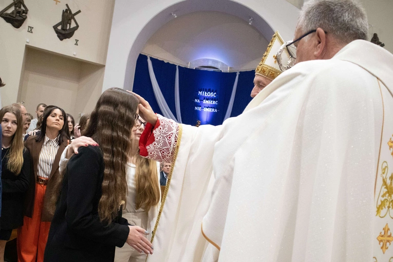 Bierzmowanie w Słopnicach Dolnych