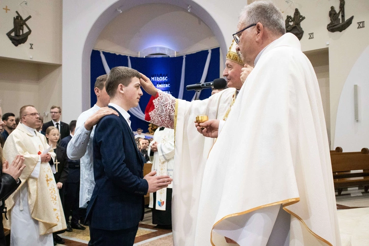 Bierzmowanie w Słopnicach Dolnych