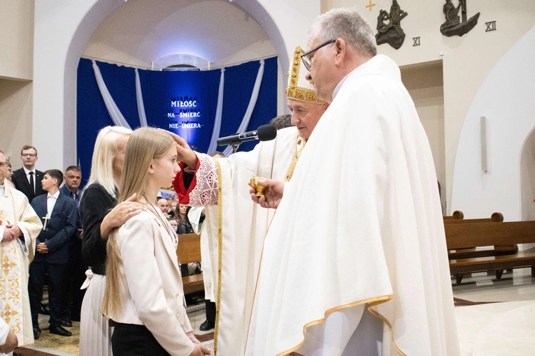 Bierzmowanie w Słopnicach Dolnych