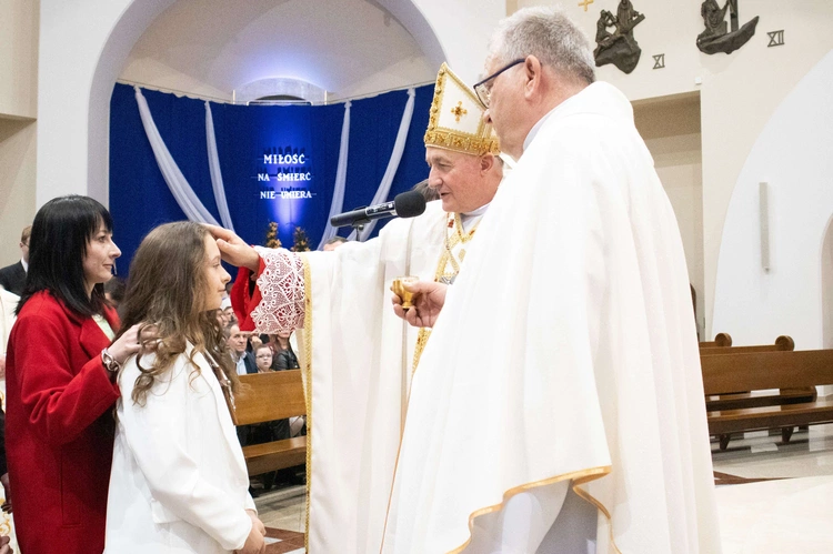 Bierzmowanie w Słopnicach Dolnych