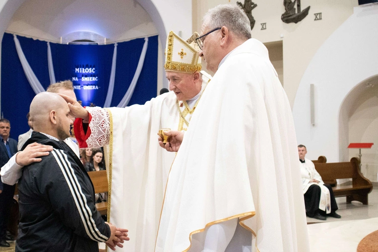 Bierzmowanie w Słopnicach Dolnych