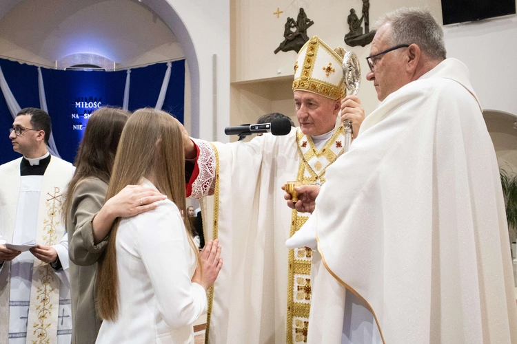 Bierzmowanie w Słopnicach Dolnych
