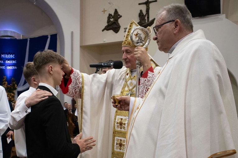 Bierzmowanie w Słopnicach Dolnych
