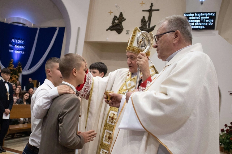 Bierzmowanie w Słopnicach Dolnych