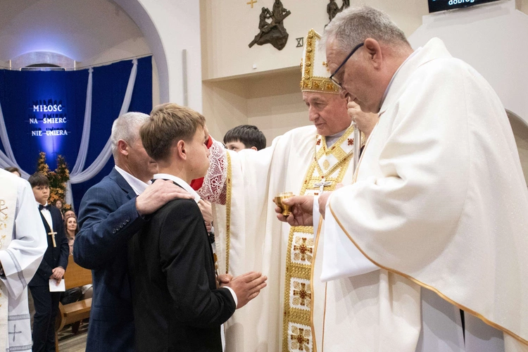 Bierzmowanie w Słopnicach Dolnych