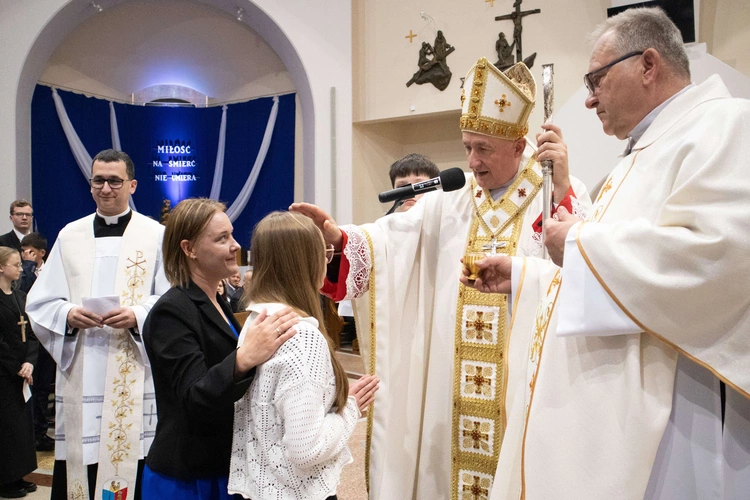 Bierzmowanie w Słopnicach Dolnych