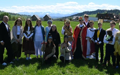 Ciche. Górale z koronami