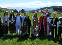 Ciche. Górale z koronami