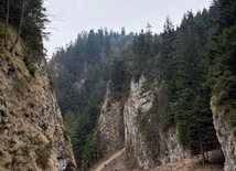W poszukiwaniu ciszy - o relacji z Bogiem w górach i naturze
