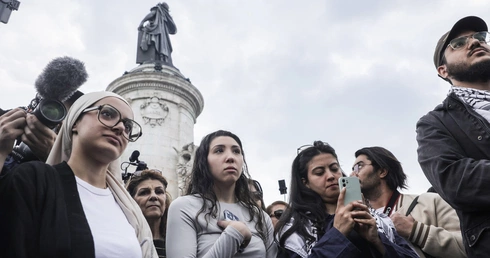 Macron przyjął przedstawicieli islamu w związku z zabójstwem w meczecie