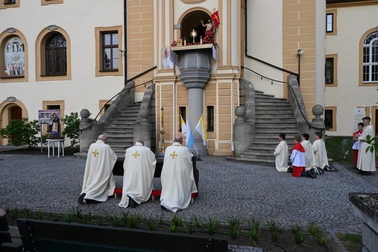 Jubileuszowa pielgrzymka kapłanów do sanktuarium św. Jacka