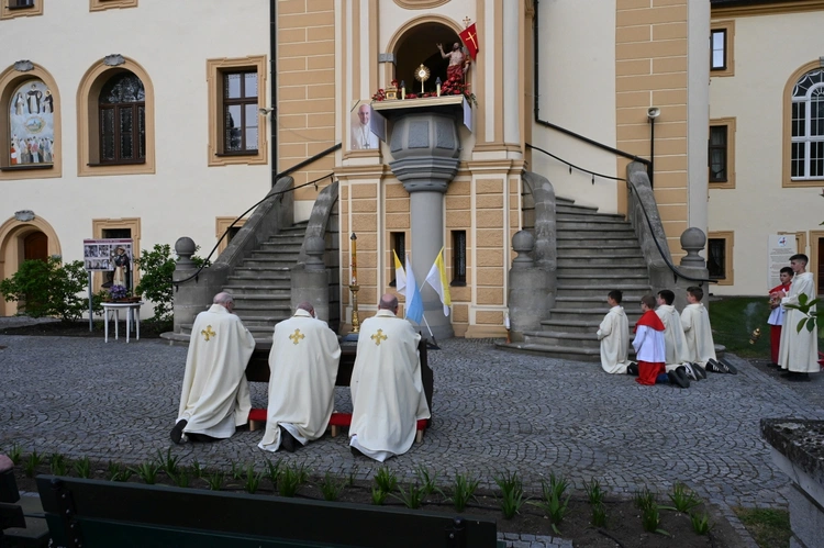 Jubileuszowa pielgrzymka kapłanów do sanktuarium św. Jacka