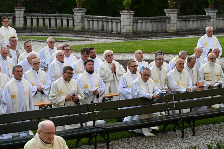 Jubileuszowa pielgrzymka kapłanów do sanktuarium św. Jacka