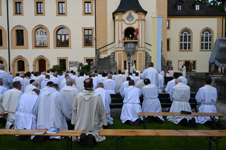 Jubileuszowa pielgrzymka kapłanów do sanktuarium św. Jacka