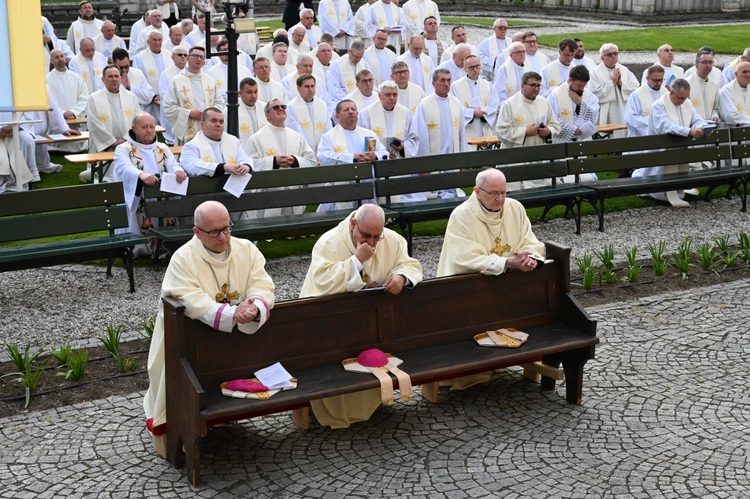 Jubileuszowa pielgrzymka kapłanów do sanktuarium św. Jacka