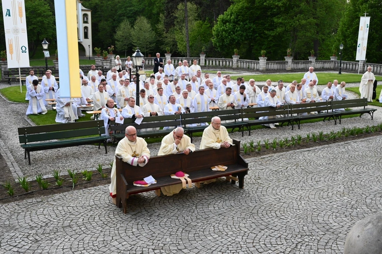 Jubileuszowa pielgrzymka kapłanów do sanktuarium św. Jacka