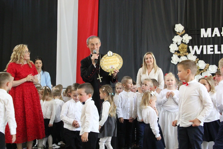Św. Mikołaj ma w Tymowej ponad setkę pomocników