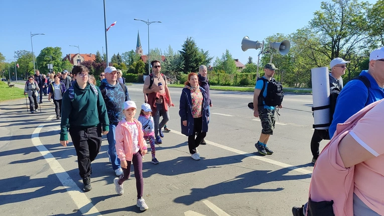 Pielgrzymkowa majówka z Sobótki do Sulistrowiczek