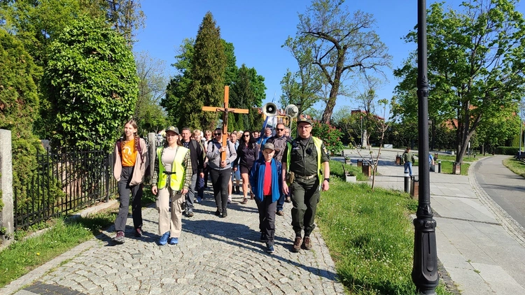 Pielgrzymkowa majówka z Sobótki do Sulistrowiczek