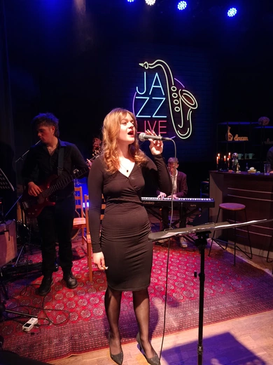 "Bar Nostalgia" - jazzowy spektakl