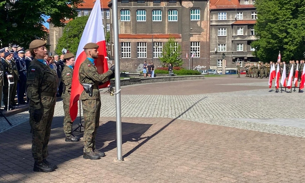 Katowice. Obchody Dnia Flagi Rzeczypospolitej Polskiej
