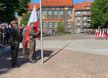 Katowice. Obchody Dnia Flagi Rzeczypospolitej Polskiej