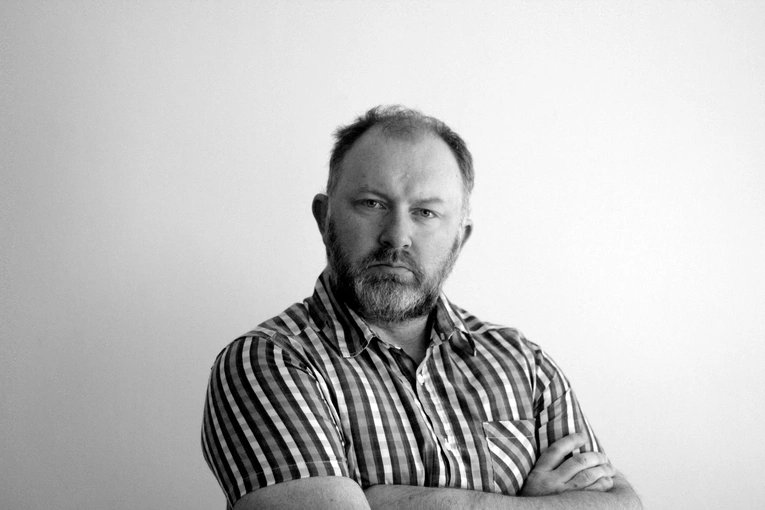 Fejsbukowa woda święcona