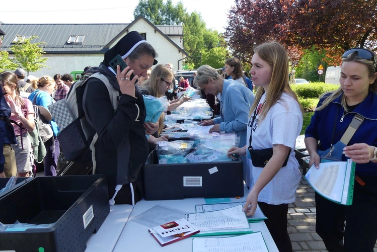 Pielgrzymi łagiewniccy dają świadectwo wiary - 2025