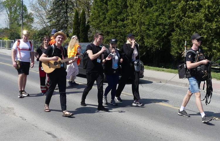 1. Grupa św. Faustyny w drodze do Łagiewnik - 2025