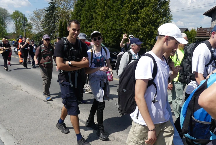 1. Grupa św. Faustyny w drodze do Łagiewnik - 2025