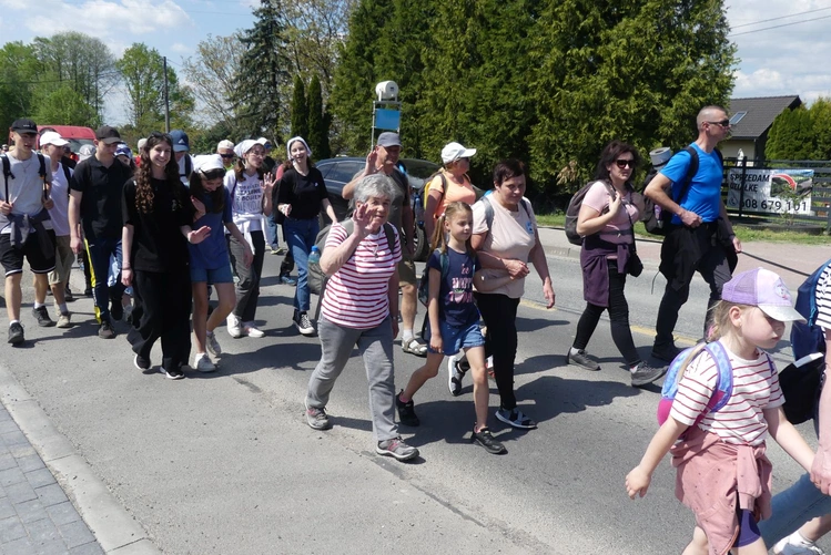 1. Grupa św. Faustyny w drodze do Łagiewnik - 2025