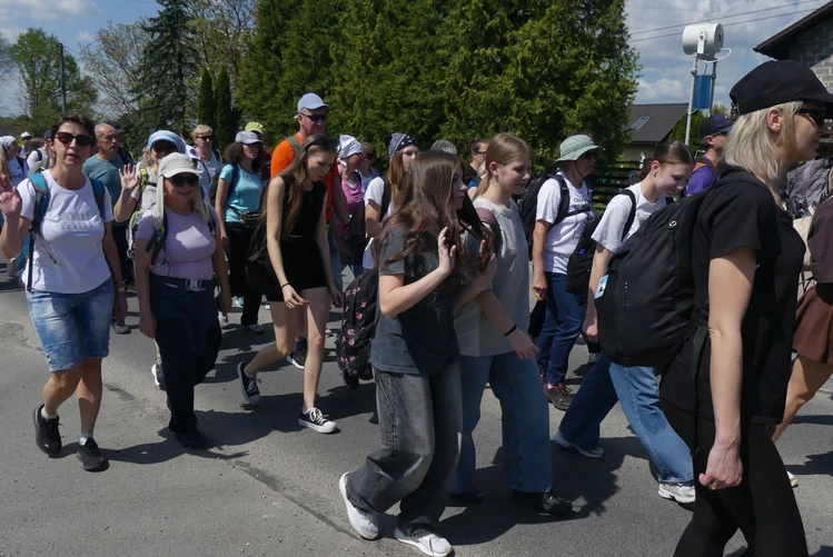 1. Grupa św. Faustyny w drodze do Łagiewnik - 2025