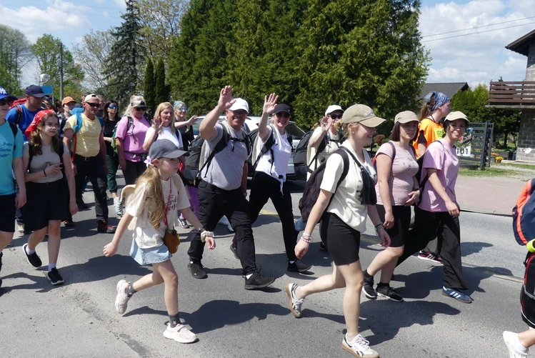 1. Grupa św. Faustyny w drodze do Łagiewnik - 2025