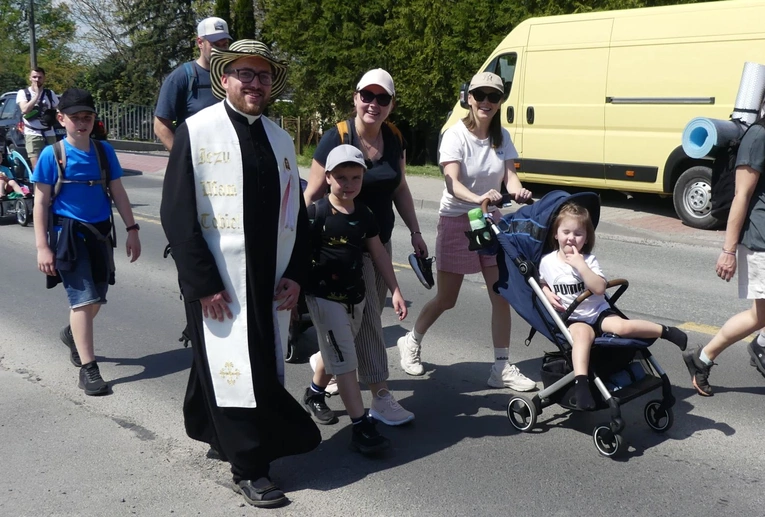 1. Grupa św. Faustyny w drodze do Łagiewnik - 2025