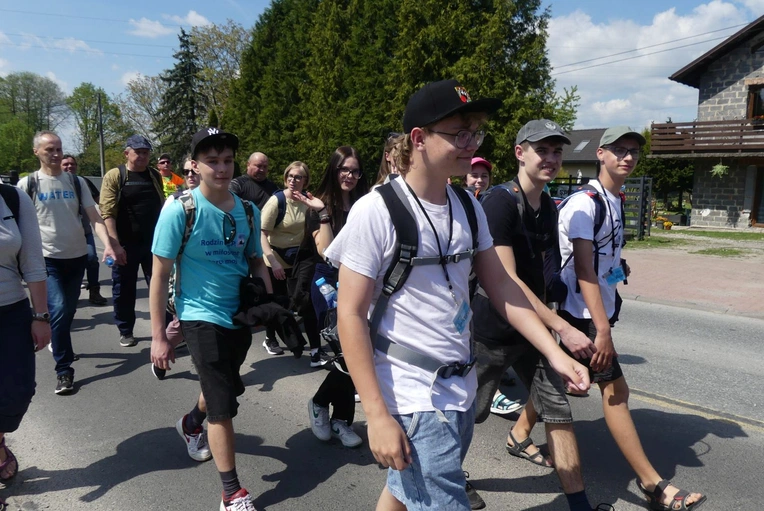 2. Grupa bł. Ks. Michała Sopoćki w drodze do Łagiewnik - 2025