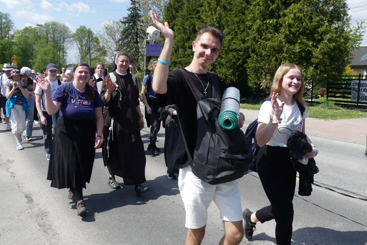 2. Grupa bł. Ks. Michała Sopoćki w drodze do Łagiewnik - 2025