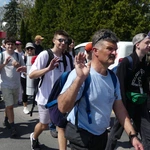 4. Grupa św. abp. Józefa Bilczewskiego w drodze do Łagiewnik - 2025