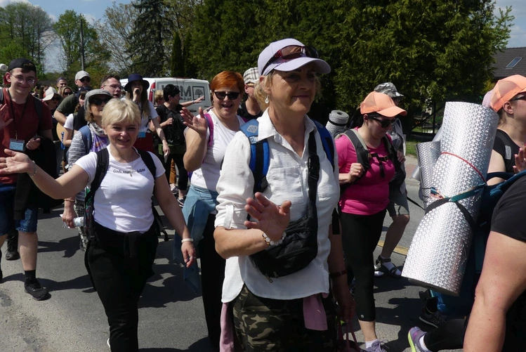 4. Grupa św. abp. Józefa Bilczewskiego w drodze do Łagiewnik - 2025