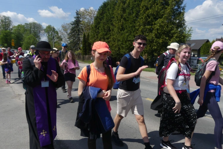 5. Grupa św. Matki Teresy w drodze do Łagiewnik - 2025