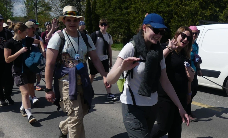 5. Grupa św. Matki Teresy w drodze do Łagiewnik - 2025