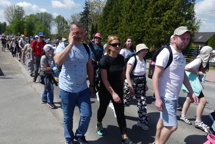 5. Grupa św. Matki Teresy w drodze do Łagiewnik - 2025