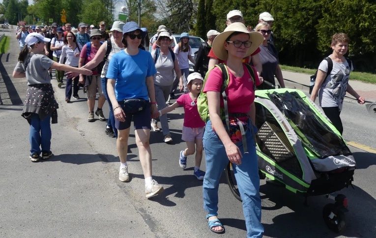 5. Grupa św. Matki Teresy w drodze do Łagiewnik - 2025