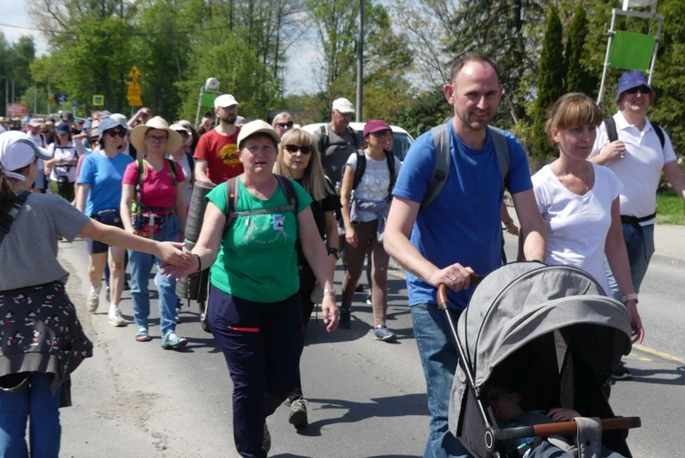 5. Grupa św. Matki Teresy w drodze do Łagiewnik - 2025