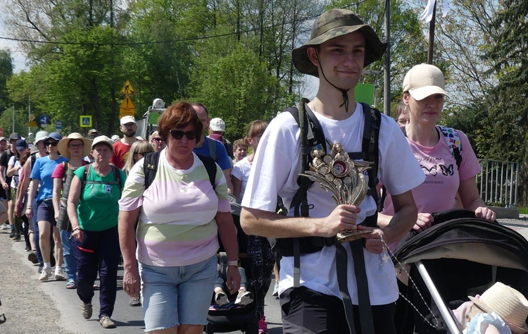 5. Grupa św. Matki Teresy w drodze do Łagiewnik - 2025