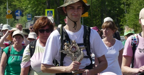 5. Grupa św. Matki Teresy w drodze do Łagiewnik - 2025
