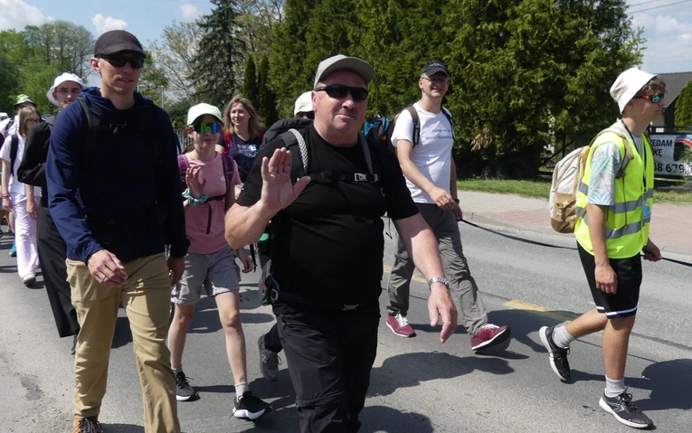 7. Grupa św. Brata Alberta w drodze do Łagiewnik - 2025