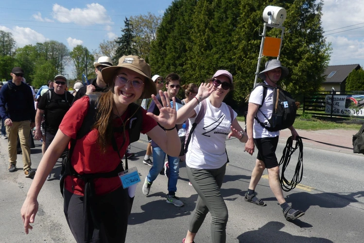 7. Grupa św. Brata Alberta w drodze do Łagiewnik - 2025