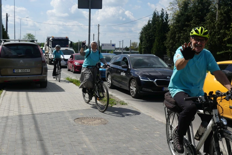 Pielgrzymi rowerowi w drodze do Łagiewnik - 2025