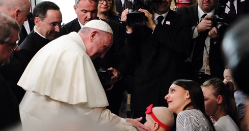 Tajemnica cierpienia dzieci była dla papieża Franciszka tajemnicą nie do wyjaśnienia